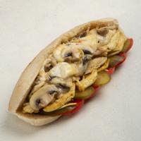 ساندویچ مرغ قارچ و پنیر