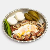 نیمرو سوسیس قارچ مخصوص مامان پز