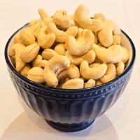 بادام هندی خام