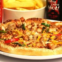 پیتزا چیکن کلاسیک آمریکایی