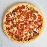 پیتزا سوسیس شکاری آمریکایی