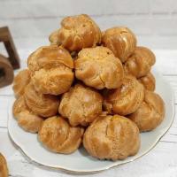 شیرینی نان خامه ای