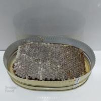 عسل مومدار درجه یک