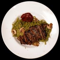 پاستا فتوچینی پستو با فیله گوساله