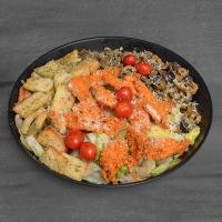 سالاد سزار با مرغ سوخاری
