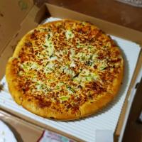 پیتزا ویژه دور پنیری آمریکایی (سه نفره)