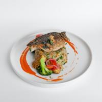 بشقاب ماهي سی بس با برنج قهوه ای