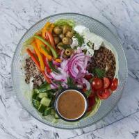 سالاد یونانی کینوا