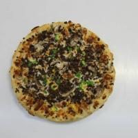 پیتزا گوشت و قارچ آمریکایی