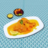 خوراک ران مرغ سس پز با سبزیجات