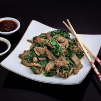 بیف با اسفناج و زنجبیل