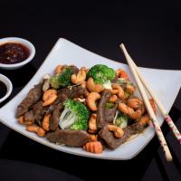 بیف با بادام و سبزیجات