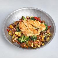 بشقاب سبزیجات با مرغ رژیمی