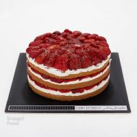 کیک توت فرنگی