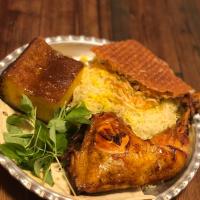 شیرین پلو با مرغ سرخ شده (ران)