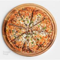 پیتزا گوشت و قارچ آمریکایی