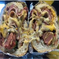 ساندویچ میکس شکاری