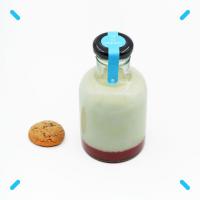 آیس ماچا با سیروپ توت فرنگی