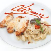 فیله پارمژان همراه با پنه آلفردو