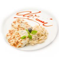 شنیسل گوشت همراه با پنه آلفردو