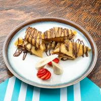 کرپ نوتلا همراه میوه تازه