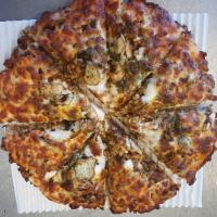 پیتزا قارچ و گوشت ایتالیایی