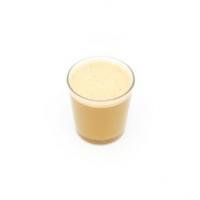 آبمیوه طبیعی سیب