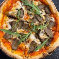 پیتزا سیر و استیک ایتالیایی