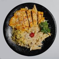 پاستا چیکن آلفردو