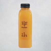 آبمیوه طبیعی سیب