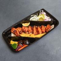 کتف و بال اسپایسی کبابی با دورچین