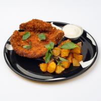 بشقاب شنیسل مرغ و نیمرو