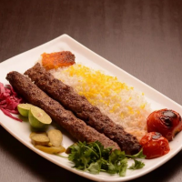 چلو کباب کوبیده معمولی