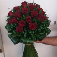 دسته گل رز قرمز شماره۱