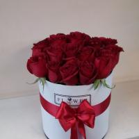 باکس گل رز قرمز شماره ۳