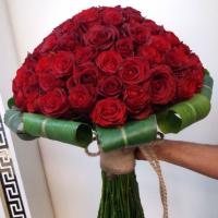 دسته گل رز قرمز شماره ۲