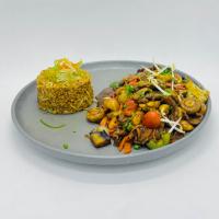 خوراک فیله گوشت گوساله با فلفل سیاه و سبزیجات