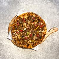 پیتزا مخصوص ایتالیایی