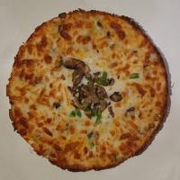 پیتزا گوشت و قارچ آمریکایی