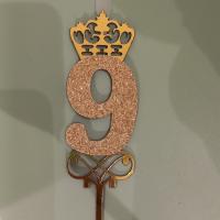 شمع اعداد اکلیل دار