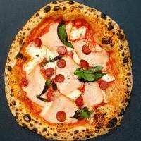 پیتزا بوقلمون و سوسیس ایتالیایی