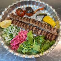 خوراک کباب کوبیده (دو سیخ)