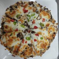 پیتزا گوشت و قارچ آمریکایی