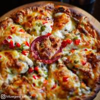 پیتزا مخصوص میزگرد