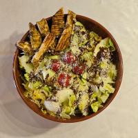 سالاد سزار با فیله مرغ گریل