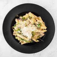 پاستا مرغ و اسفناج