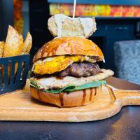 پروتئین برگر (با سیب زمینی) ( سس صفر کالری)