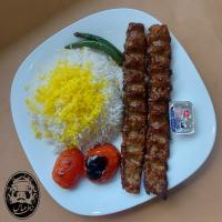 چلو کباب کوبیده ممتاز (دو سیخ)