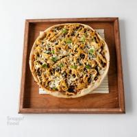 پیتزا مرغ و قارچ آمریکایی