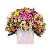 باکس گل ترکیبی طیف رنگ صورتی شماره ۸